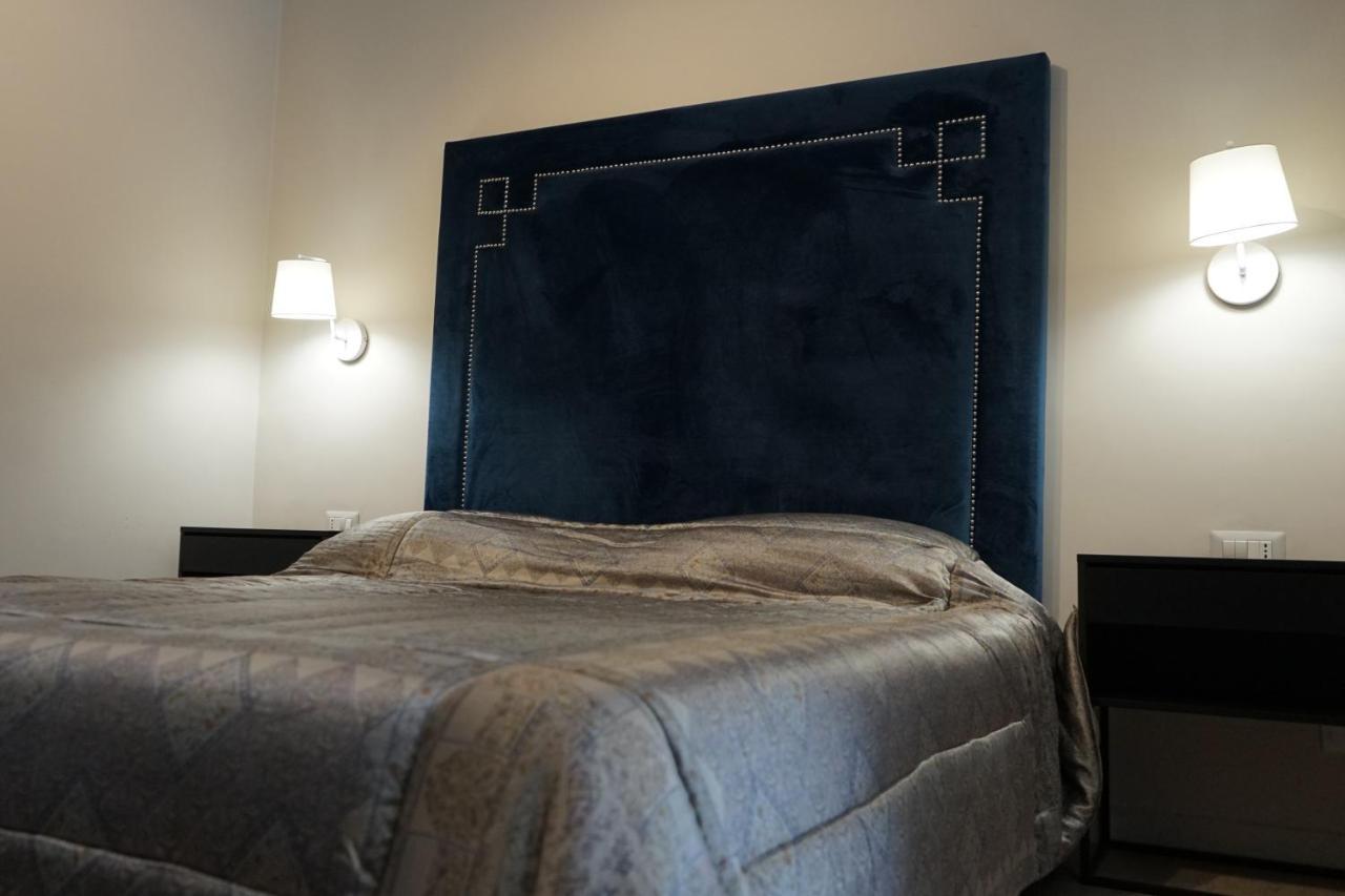Re Di Smirne By Apulia Accommodation 바리 외부 사진